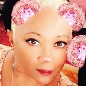 Meet your Posher, Yolanda